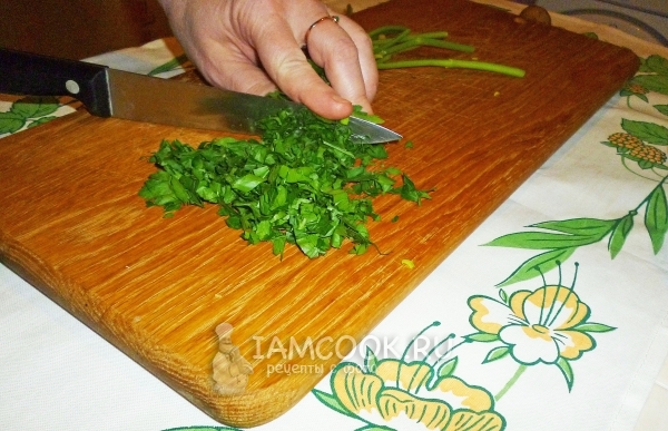 Порезать петрушку