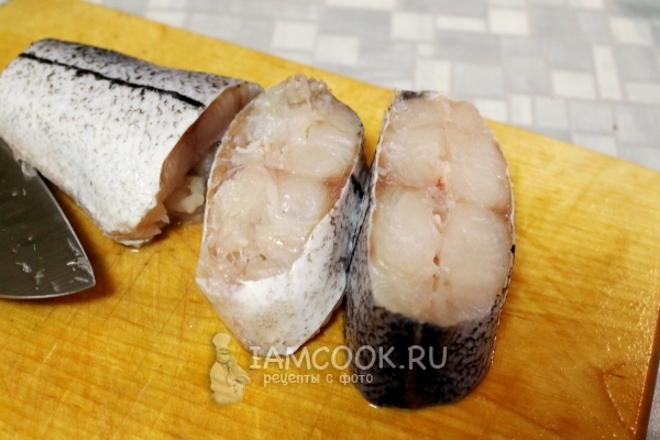 Порезать рыбу