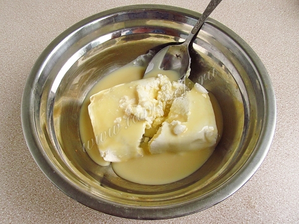 Творог со сгущенкой