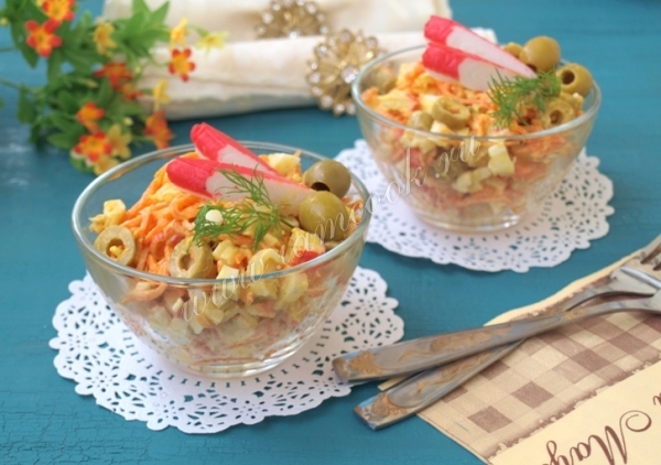 рецепт салата из крабовых палочек с корейской морковью