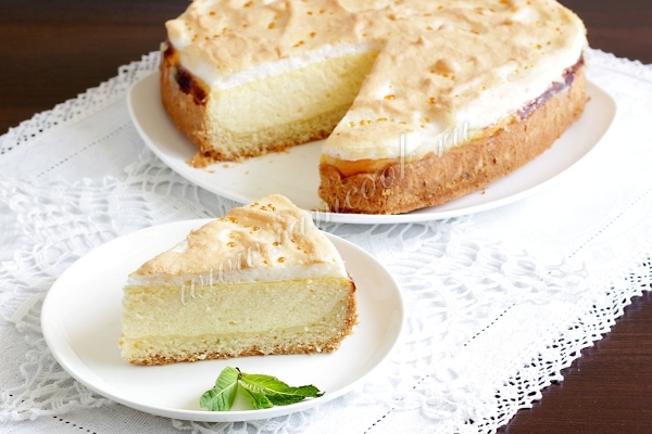 Порция творожного пирога