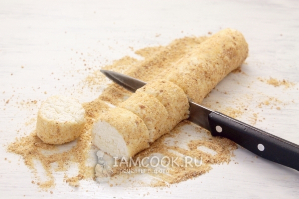 Порезать творожный жгут на куски