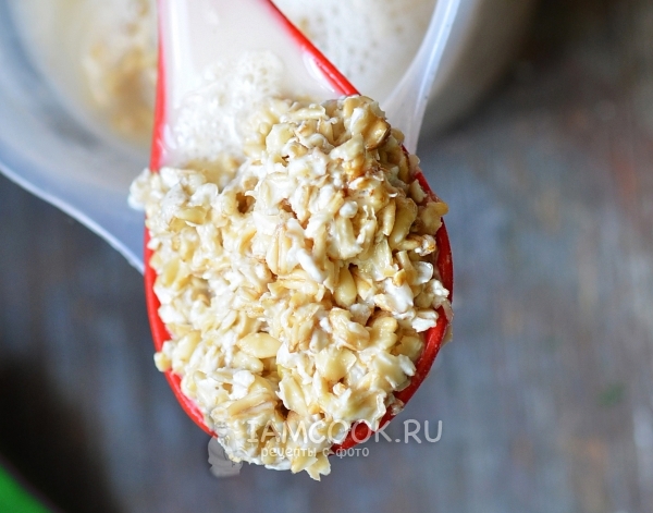 Замочить овсянку в воде