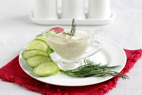 Рецепт соуса для салата Цезарь на йогурте