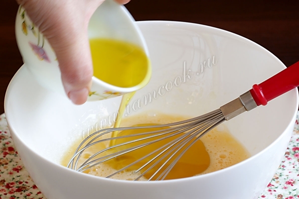 Влить растительное масло