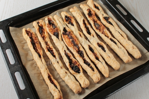 Запеченные трубочки для торта