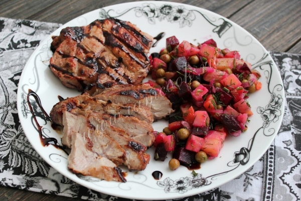 Стейки из свинины на гриле