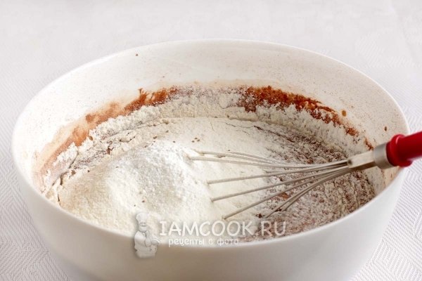 Добавить муку