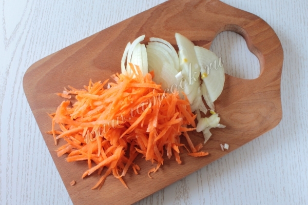 Морковь и лук репчатый