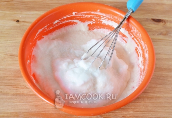 Положить белок в кляр