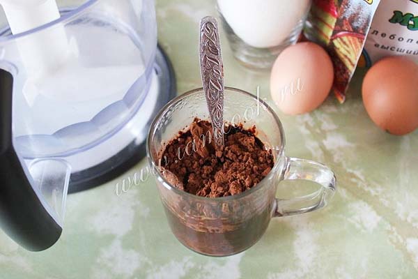 Растворяем кофе и какао