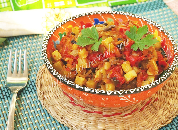 Тушеные овощи с шампиньонами