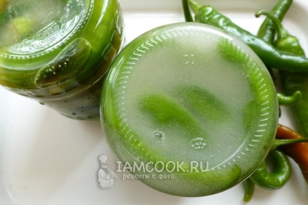 Закатать банки крышками