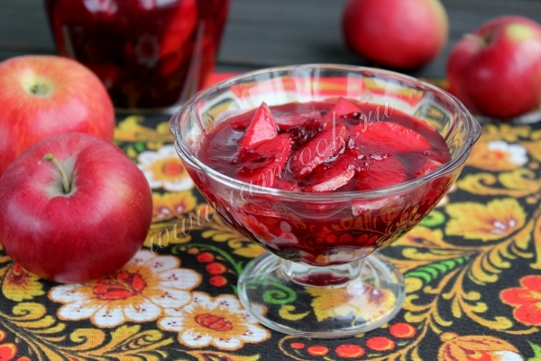 Рецепт варенья из брусники с яблоками