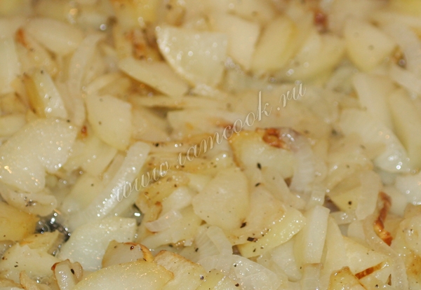 Готовая жаренная картошка