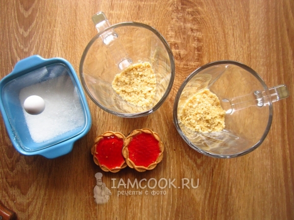 Переложить печенье в стакан