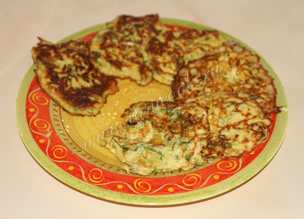 Фотография готовых кабачковых оладьев