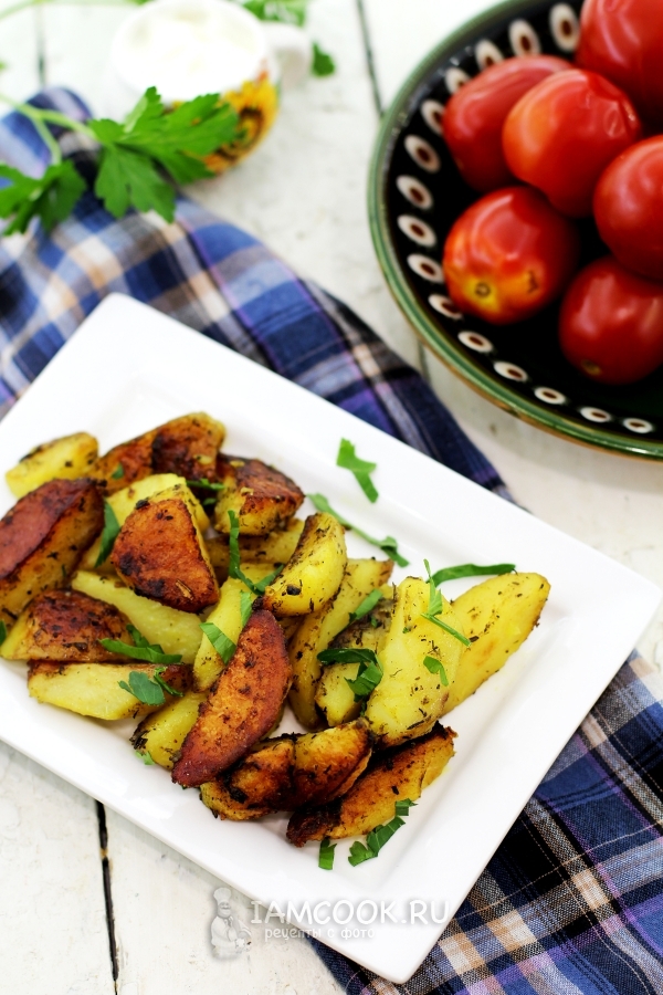 Фото картофеля по-деревенски в мультиварке