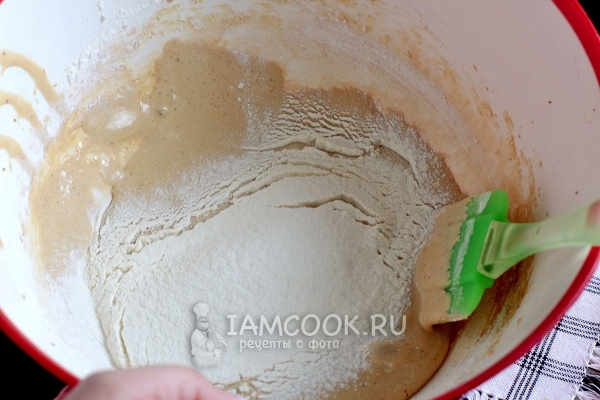 Всыпать муку