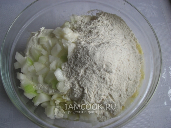 Всыпать муку