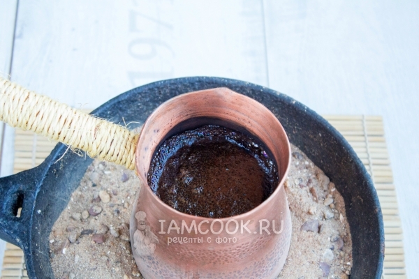 Сварить кофе