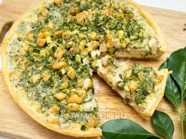 Киш с курицей, цукини и луком, рецепт с фото