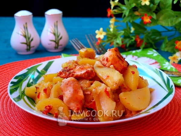 Курица с картошкой в фольге в духовке, рецепт с фото
