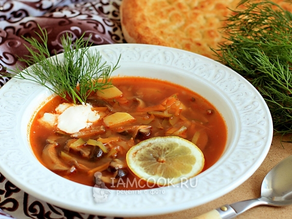 Постная солянка с грибами, рецепт с фото