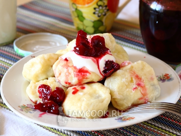 Ленивые вареники с вишней, рецепт с фото