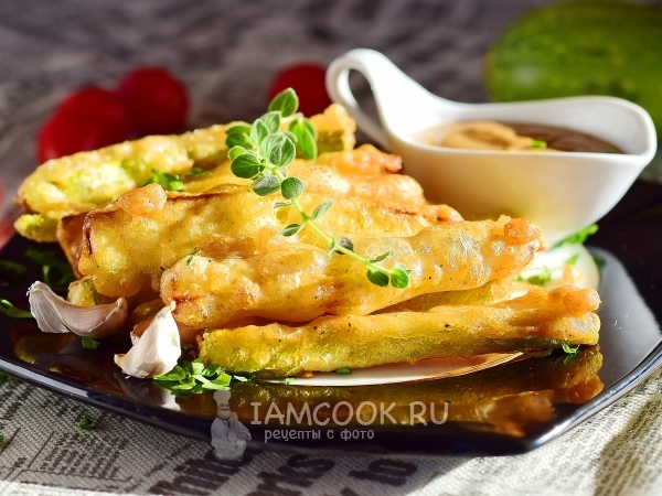 Кабачки в кляре с чесноком, рецепт с фото