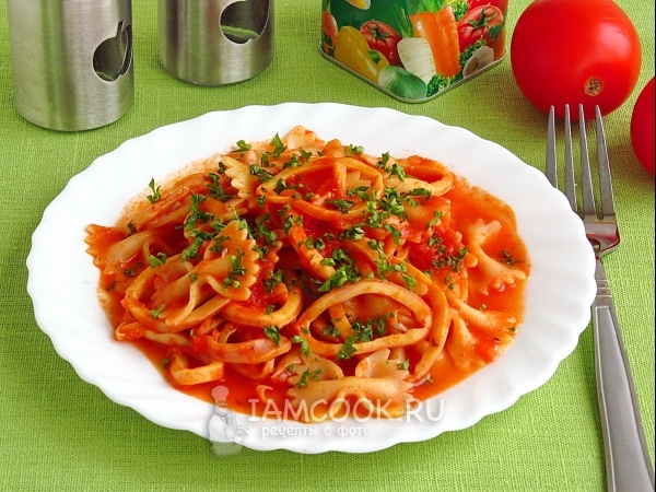 Фарфалле с соусом из кальмаров, рецепт с фото