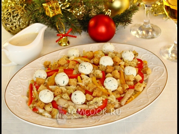 Салат из пекинской капусты, курицы и сухариков, рецепт с фото