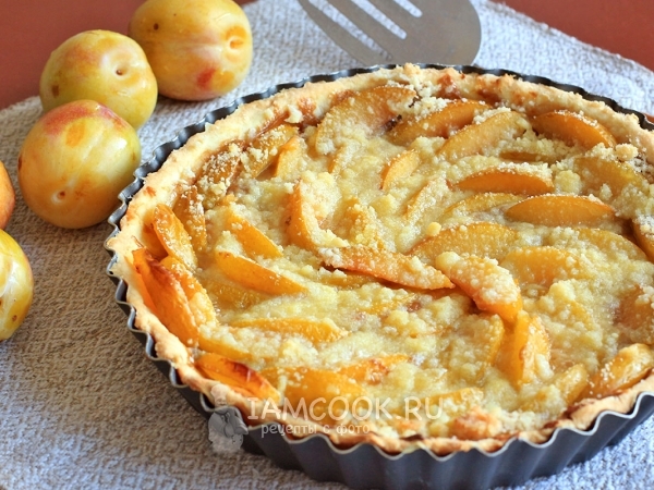 Сливовый тарт со штрейзелем, рецепт с фото
