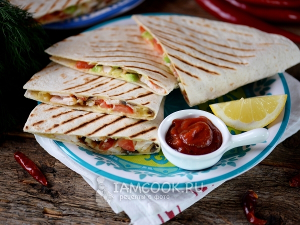 Мексиканская лепёшка тортилья с начинкой, рецепт с фото