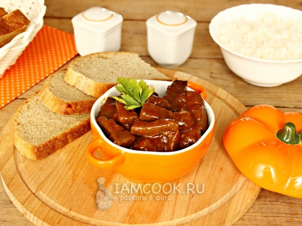 Свиная печень, тушенная в томатно-соевом соусе, рецепт с фото