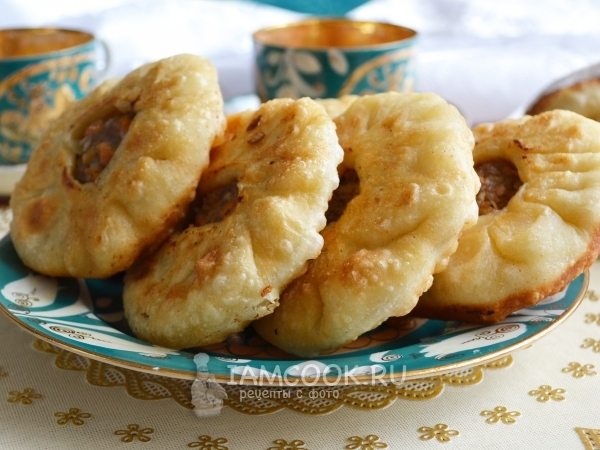 Перемячи (татарские беляши с мясом), рецепт с фото