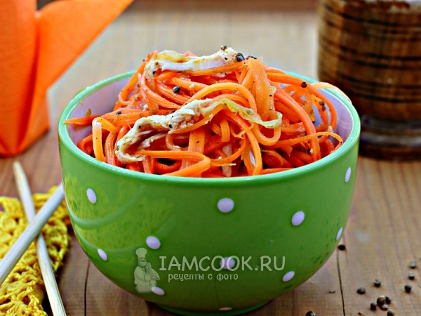 Салат с корейской морковью и копчёным куриным филе, рецепт с фото