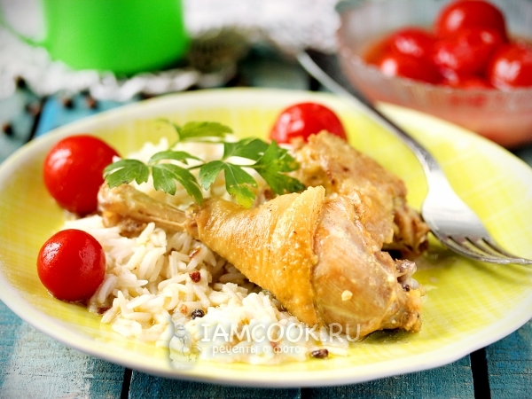 Курица в сметанно-чесночном соусе, рецепт с фото