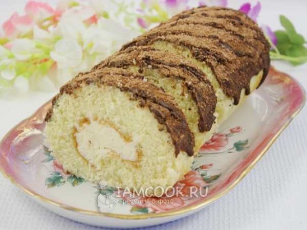 Бисквитный рулет с кремом, рецепт с фото