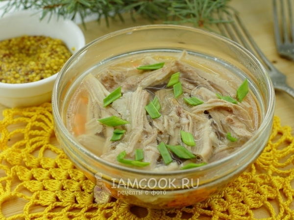 Холодец из свиных ножек и курицы, рецепт с фото