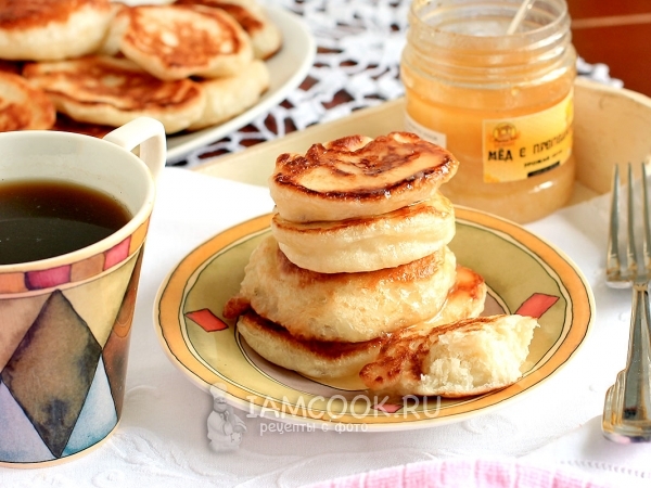Постные оладьи на дрожжах, рецепт с фото