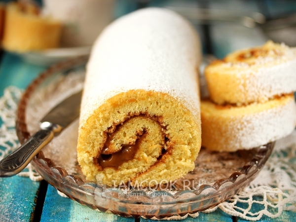 Рулет со сгущёнкой, рецепт с фото