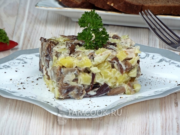 Салат с жареными опятами, рецепт с фото