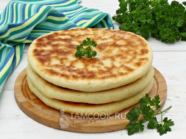 Дрожжевые лепёшки на сковороде, рецепт с фото
