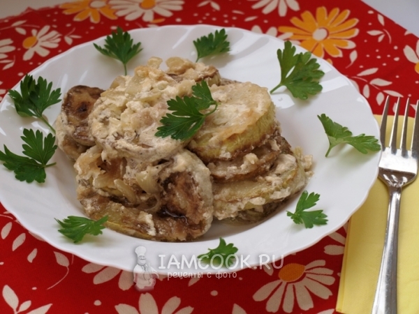 Кабачки тушеные в сметане, рецепт с фото