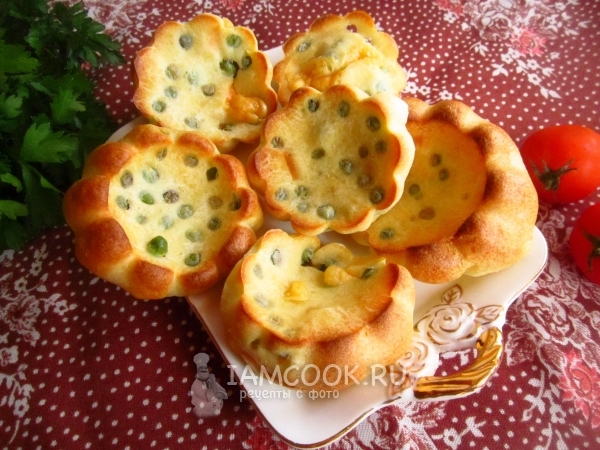 Блинные булочки с зеленым горошком, рецепт с фото