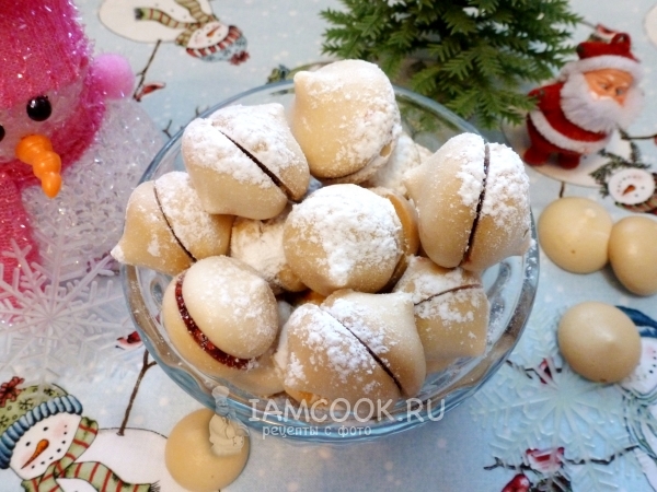 Вегетарианское безе с малиной из нутового отвара, рецепт с фото