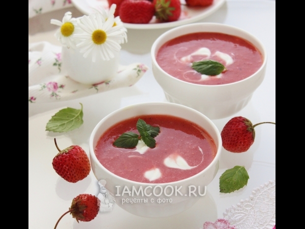 Клубничный суп, рецепт с фото