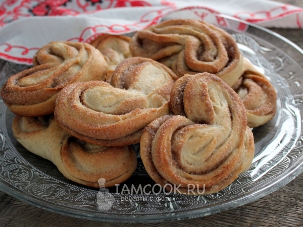 Плюшки с корицей, рецепт с фото
