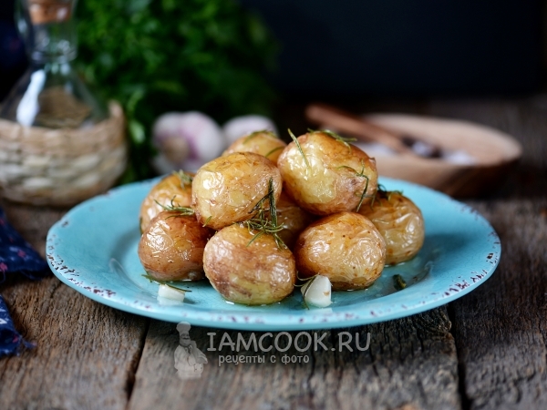 Картошка в мундире в духовке, рецепт с фото